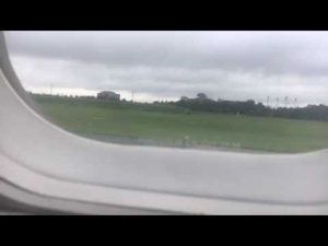 united airlines crj 700 takeoff
