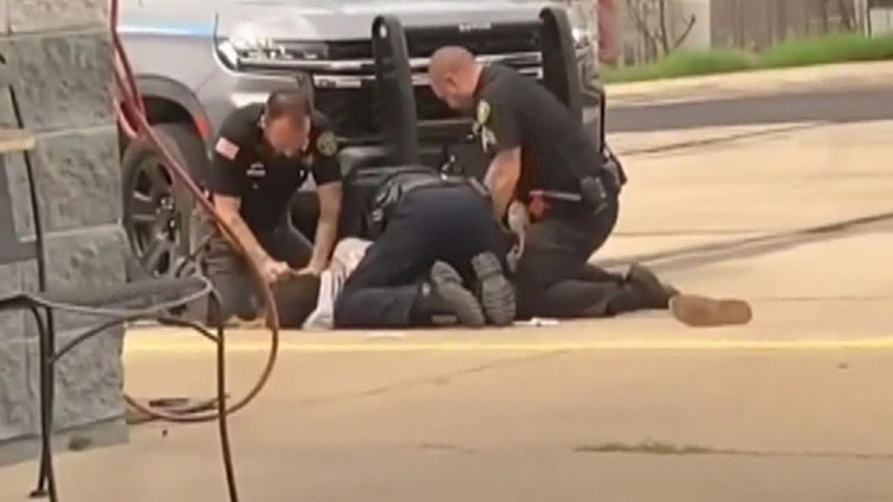 Cellphone Video Appears To Show A Violent Confrontation Between Arkansas Police And Suspect