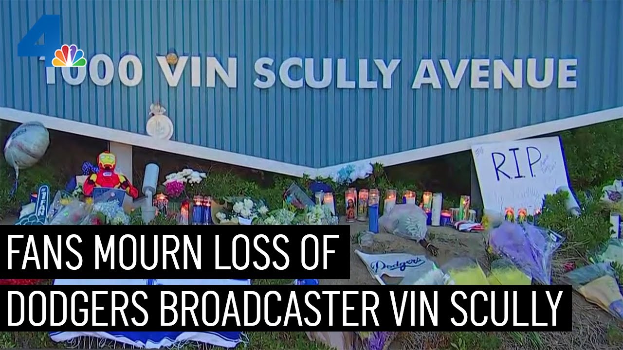 Fans Pay Respects To Dodger Broadcaster Vin Scully | Nbcla