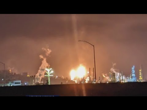 Flaring At Chevron Refinery