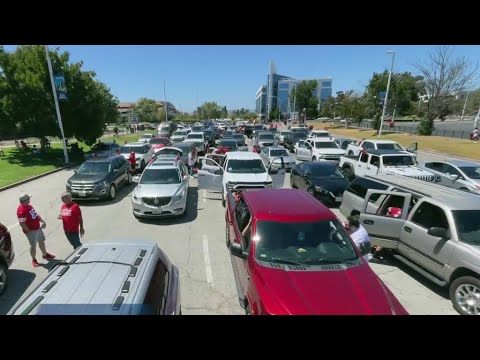 Tailgating Niners Faithful Reunite At Preseason Opener