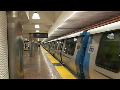 10 Car 3 Door San Francisco Airport Train Arriving At Powell Street