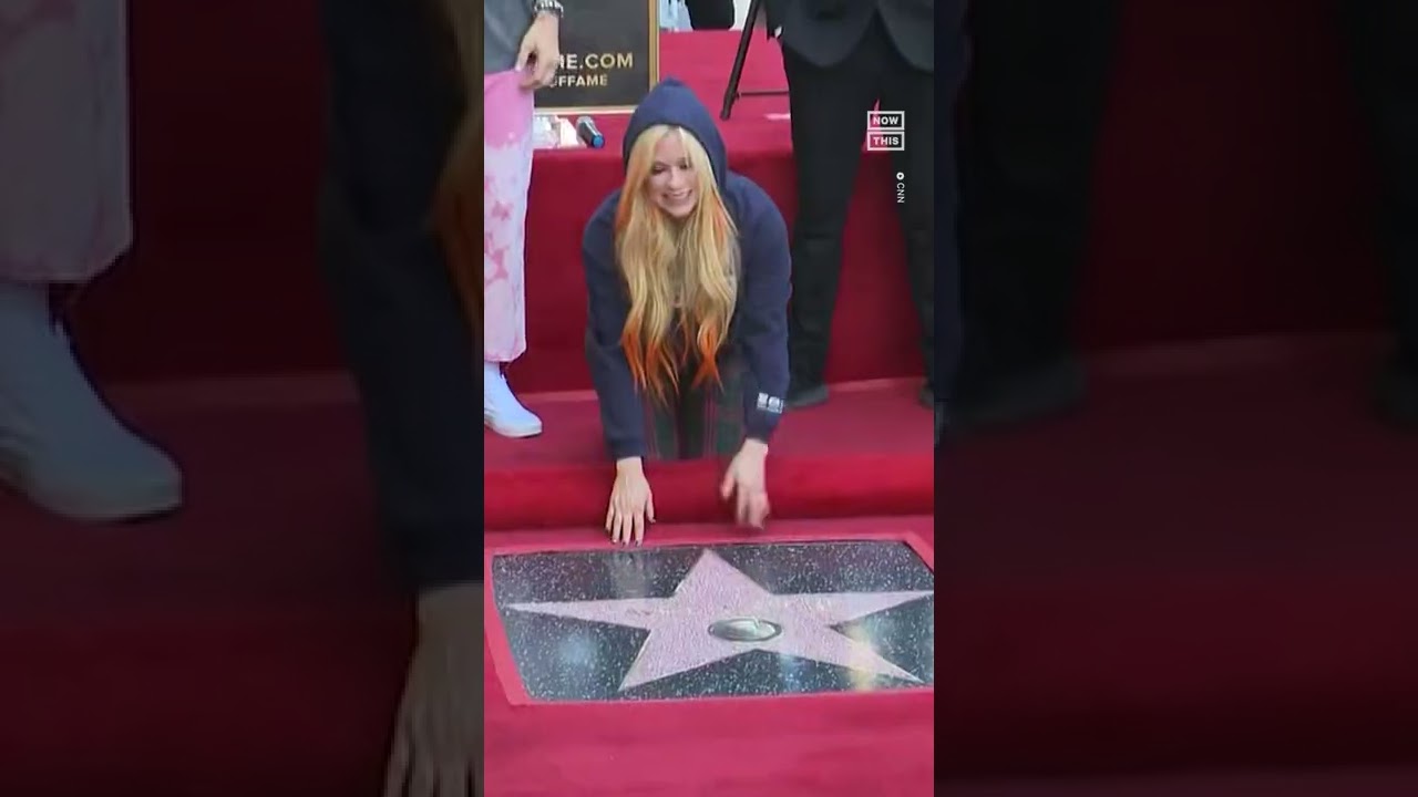 Avril Lavigne Gets A Star On Hollywood Walk Of Fame