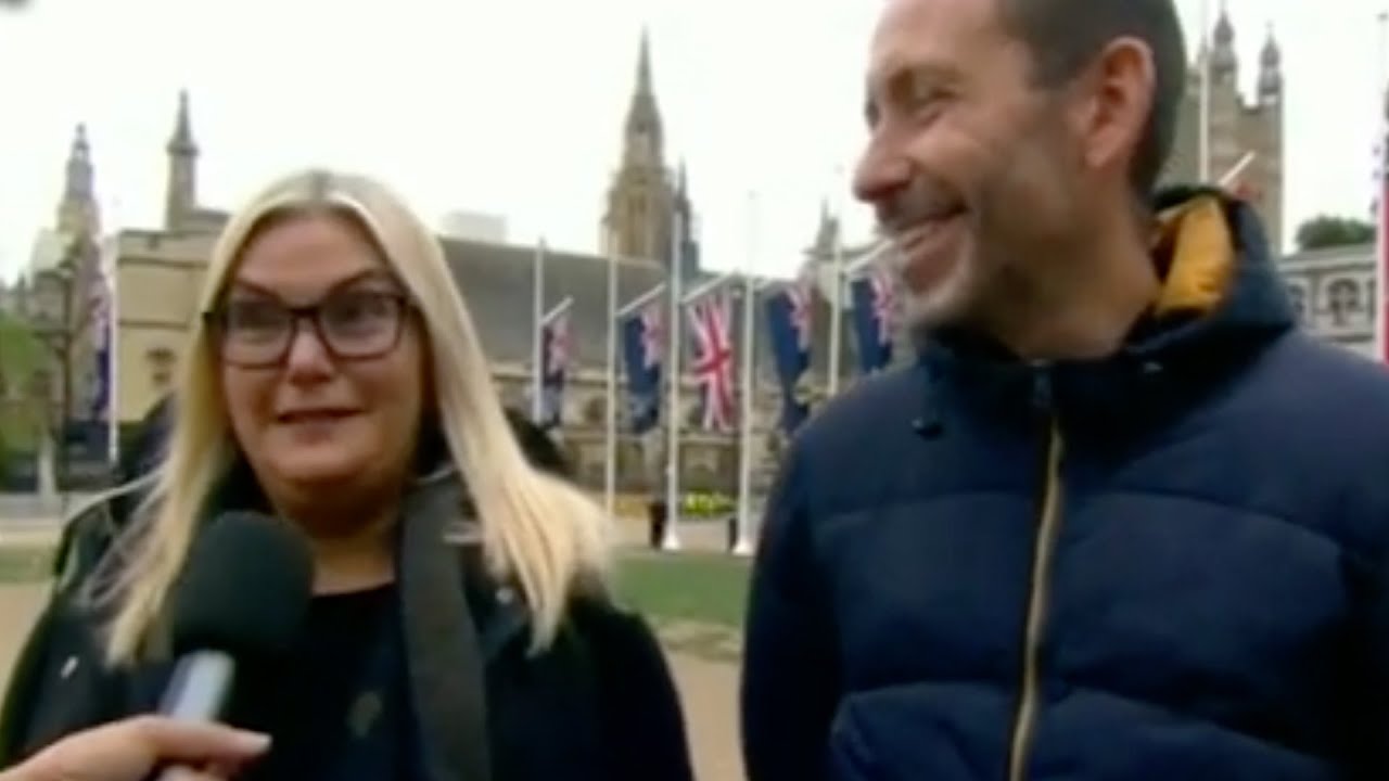 Insane Couple After Seeing The Queen’s Casket: “it Was Better Than Having Kids”