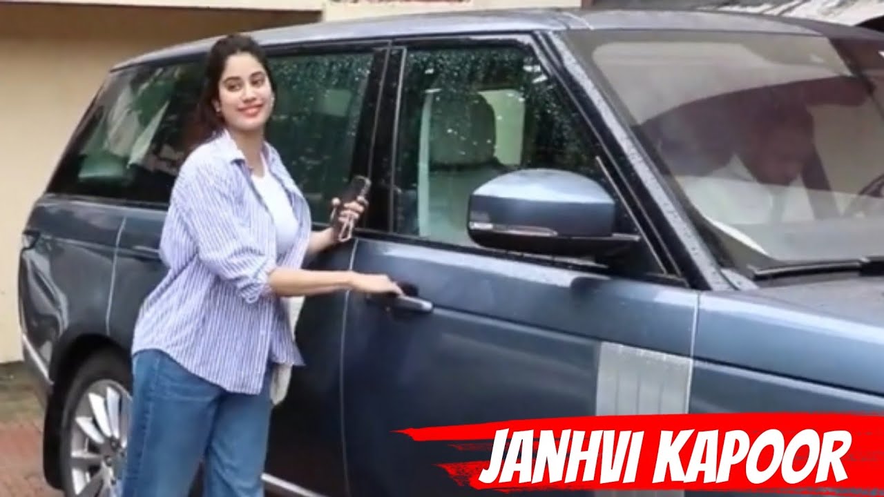 Janhvi Kapoor Super Cute Visuals At Pilates Santacruz |spotted In Range Rover Vogue