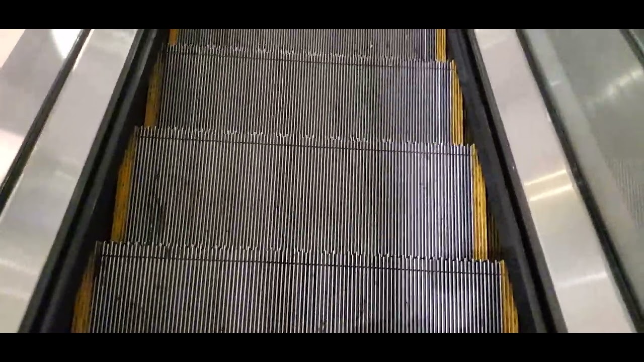 Kone Baggage Claim Escalators At Terminal 2 San Francisco Intl Airport In San Francisco, Ca