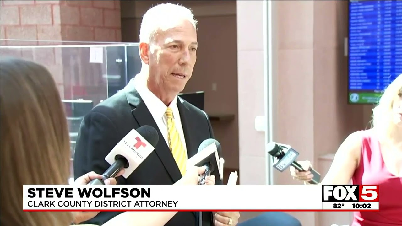 Las Vegas police had surveillance video of journalist’s killing, report says 1 Las Vegas Police Had Surveillance Video Of Journalist’s Killing, Report Says