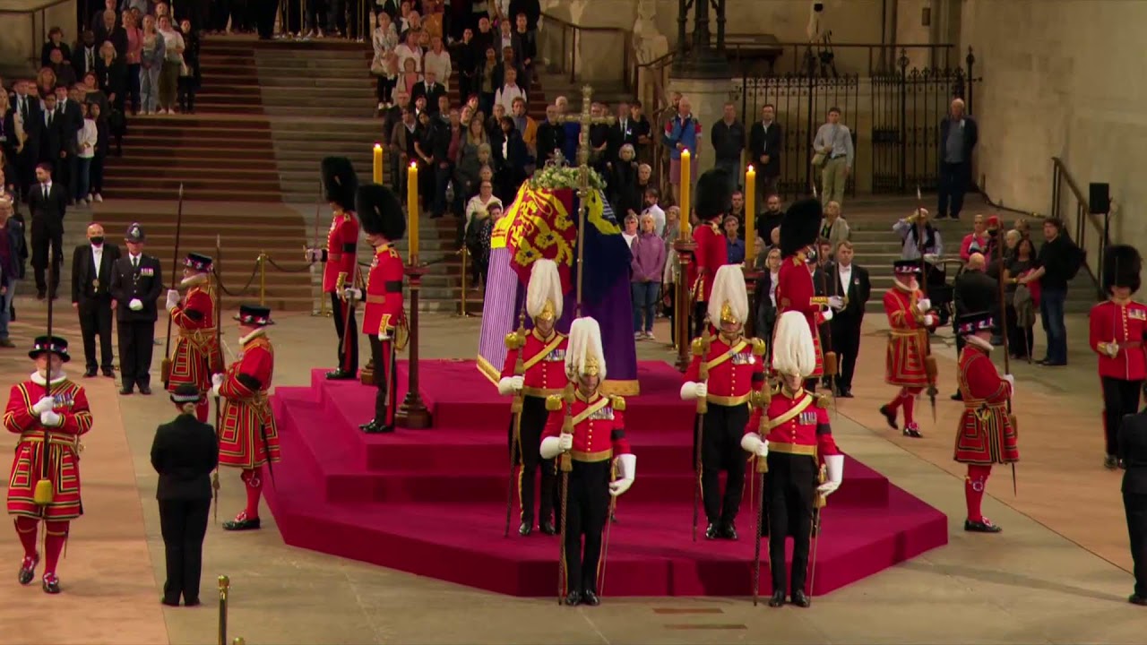 Mourners Pay Respects To Queen Elizabeth Ii At Westminster Hall I Live