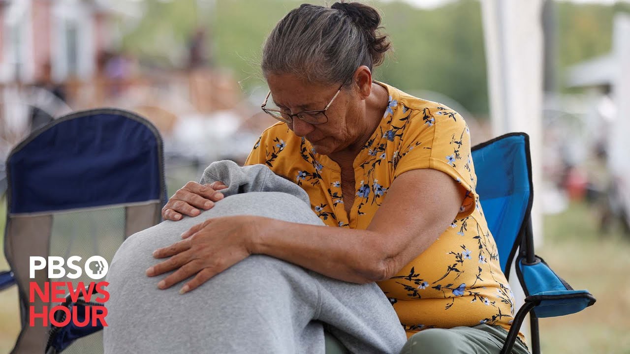 News Wrap: Manhunt For Stabbing Spree Suspect In Canada, Juul Agrees To $440m Settlement