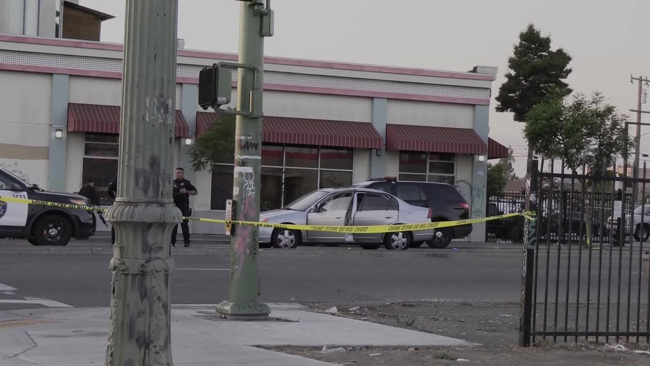 Raw Video: Scene Of Shooting, Crash In Oakland Fruitvale District