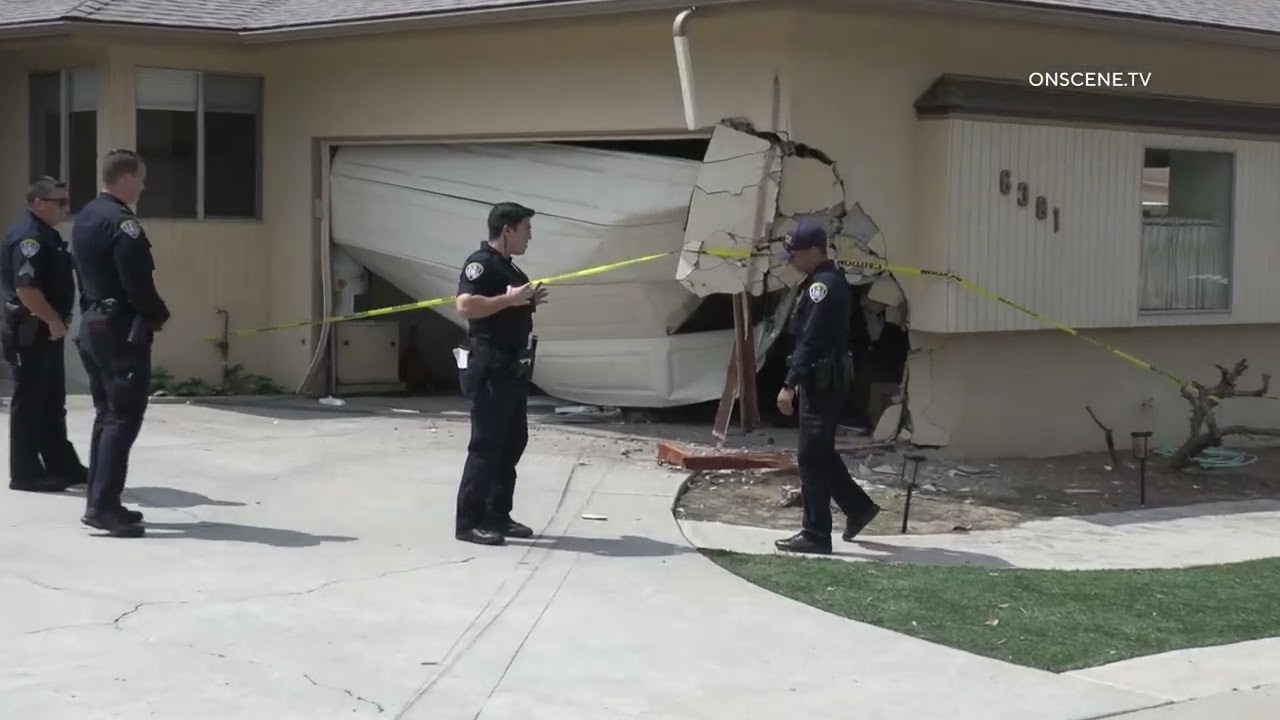 San Diego Mini Van Vs House 09132022