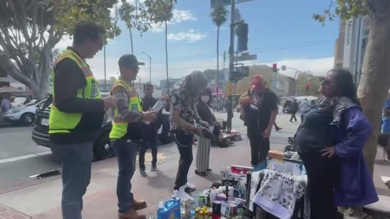 San Francisco Street Vendors To Be Required To Carry Permits Following Complaints From Business Owne