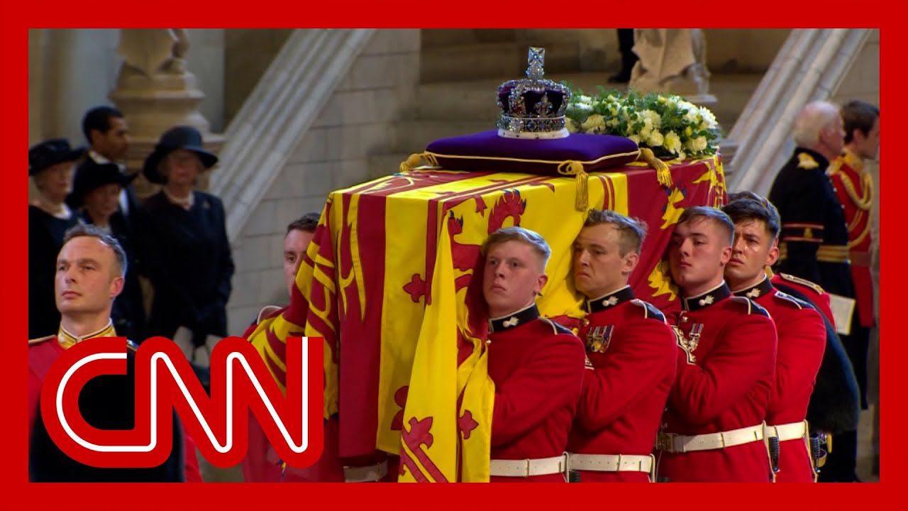 Thousands Watch As Queen Elizabeth Ii’s Coffin Travels To Westminster Hall