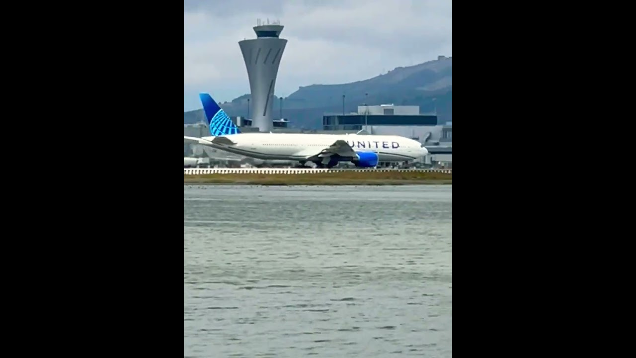 United Airline Departs Sfo