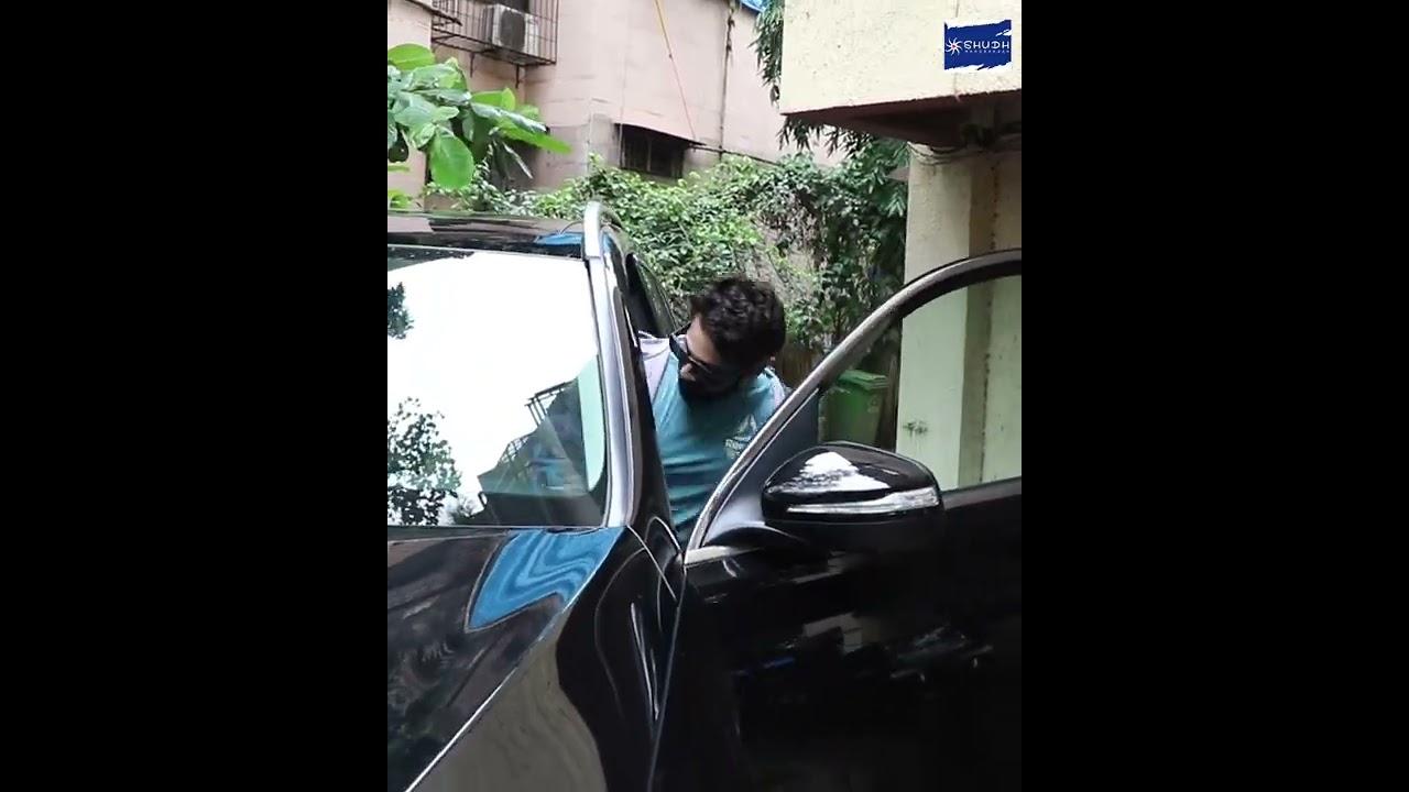 Varun Dhawan Spotted In His New Mercedes Gls 400d At Pilates Santacruz | #shortvideo