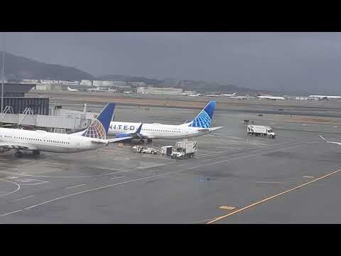 Very Rare Take Off And Landing At San Francisco International Airport (sfo)