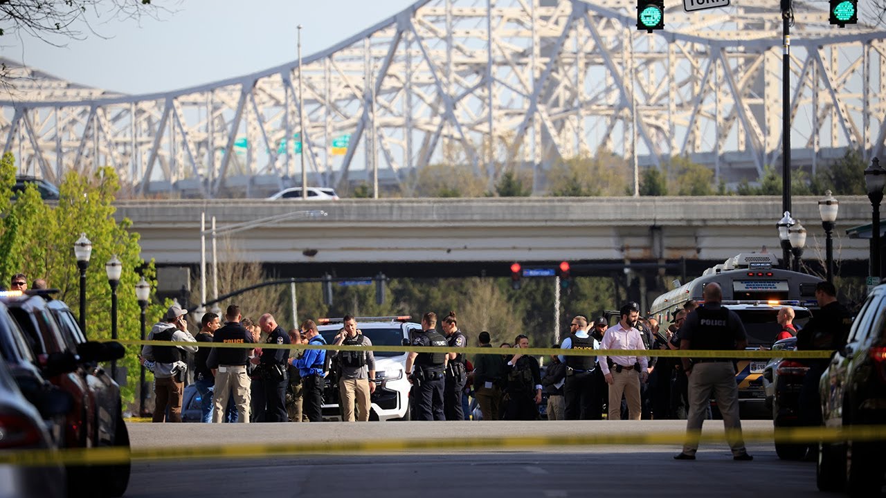 4 dead 9 injured in mass shootin