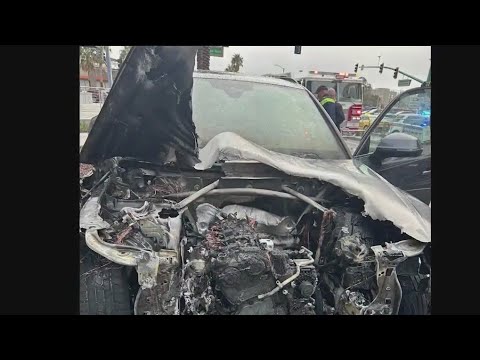 Car catches fire on the Peninsula 1 car catches fire on the peninsul