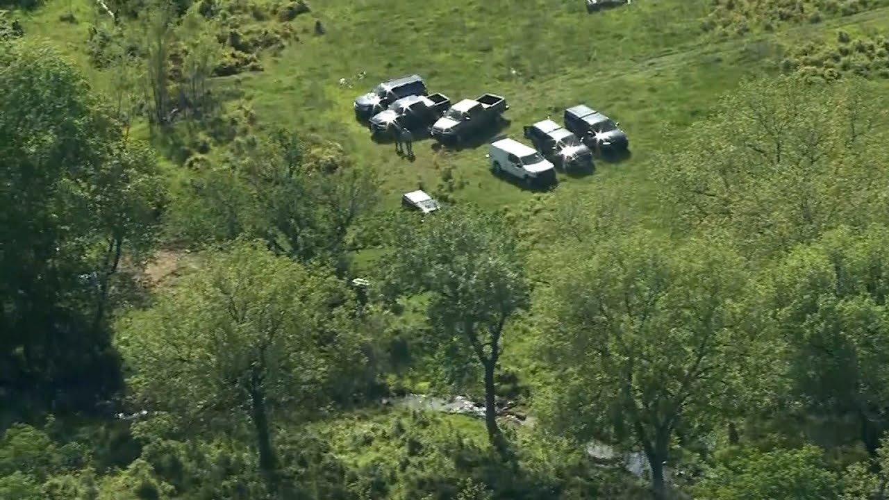 Law enforcement investigating after 7 people found dead in Henryetta, Oklahoma 1 Law Enforcement Investigating After 7 People Found Dead In Henryetta, Oklahoma