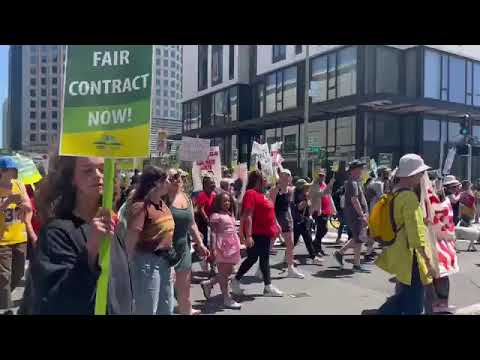 Oakland Educators And Supporters Are Rallying At Lake Merritt On The 7th Day…