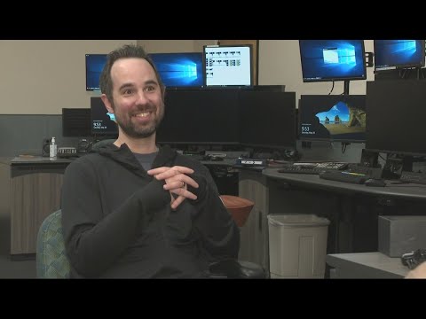 Portland 911 Dispatcher Wins Top Award For Excellence On The Job