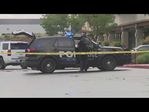 Businesses Being Evacuated In East Vancouver As Police Search For Robbery Suspect