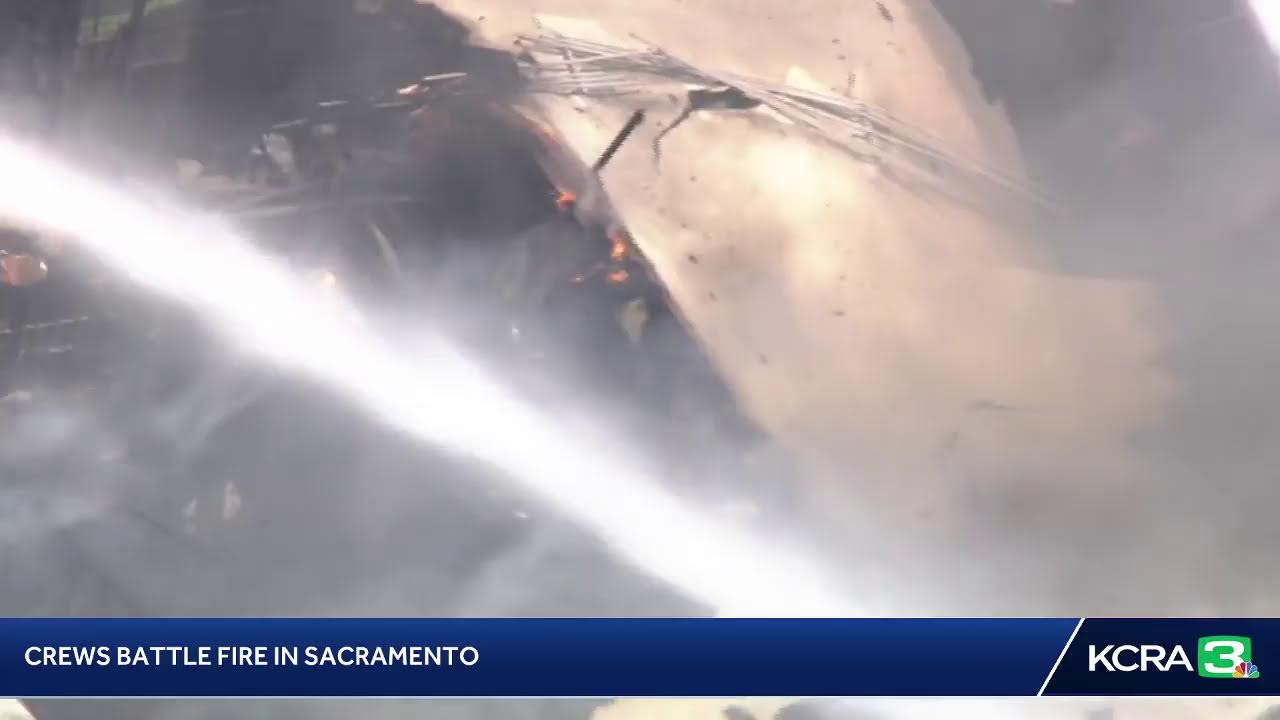 LIVE | Crews are battling a fire at the old California Shellfish Company building in Sacramento 1 Live | Crews Are Battling A Fire At The Old California Shellfish Company Building In Sacramento