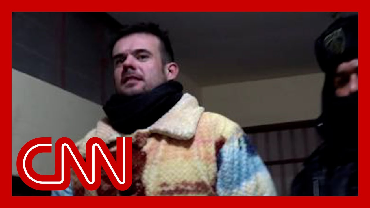 See Joran van der Sloot's transfer to Lima prison en route to the US 1 See Joran Van Der Sloot’s Transfer To Lima Prison En Route To The Us
