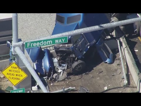 Semi Truck Driver Hit Killed By Fleeing Robbery Suspects Along Southbound I 5 In Lakewood
