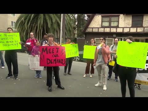 Ousted By Flooding Oakland Tenants Protest Landlord’s Delayed Repairs