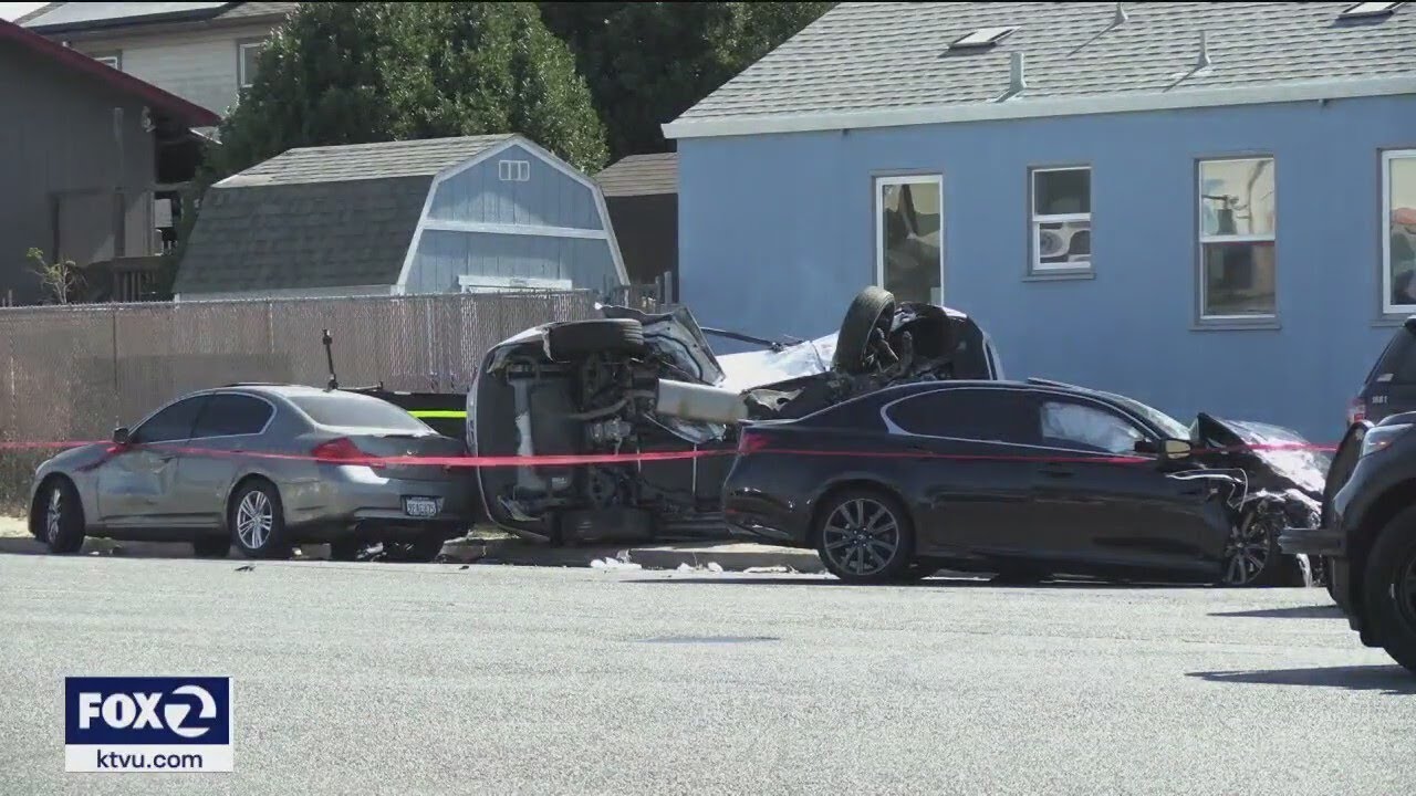 Crash Involving Stolen Car In Oakland Kills 2, Injures Another