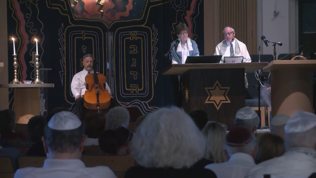 Hundreds Come Together To Celebrate Yom Kippur In Fresno