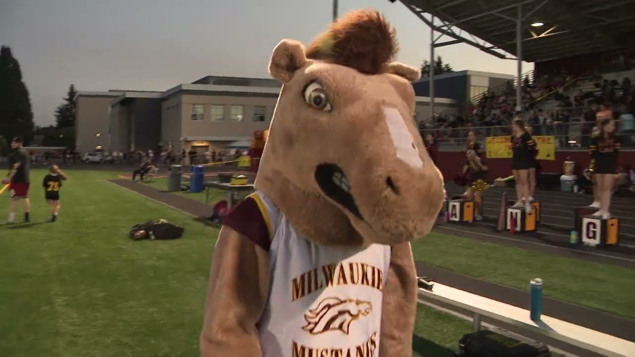 Molalla gets past Milwaukie in 4A Action | Friday Night Football 2 Molalla Gets Past Milwaukie In 4a Action | Friday Night Football