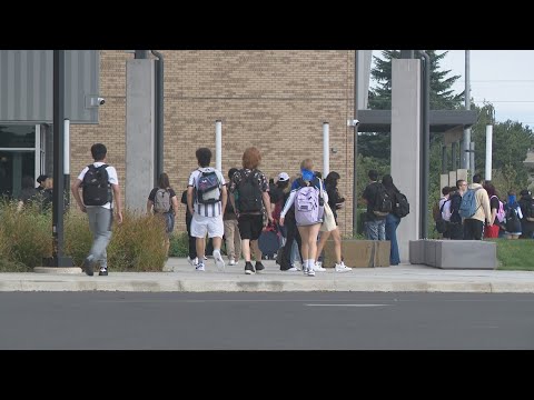 Students Return To Class After Evergreen Educators Vote To Ratify Agreement With School District