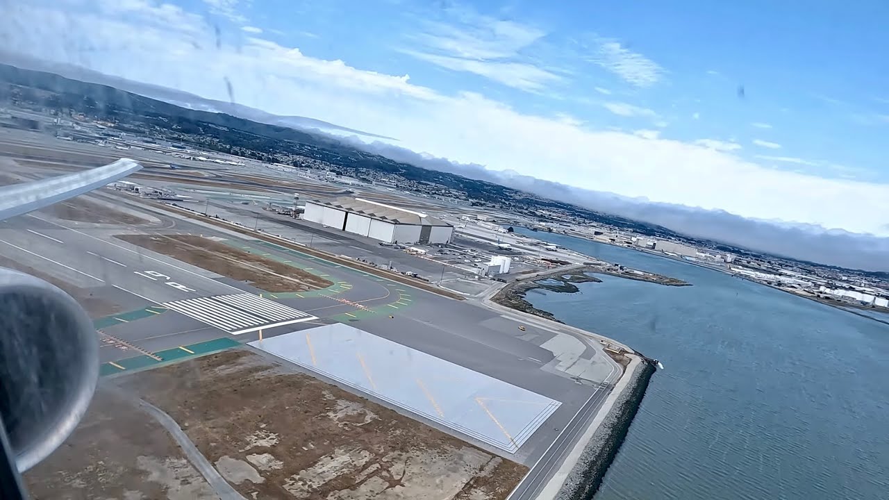 United Airlines 777 300er Takeoff From San Francisco For Newark