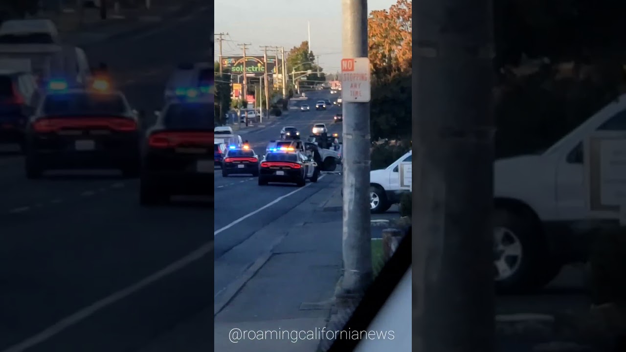 California Highway Patrol Investigating A 2 Car Collision In Sacramento. 🚓👮‍♂️🇺🇲 #roamingcalifornia