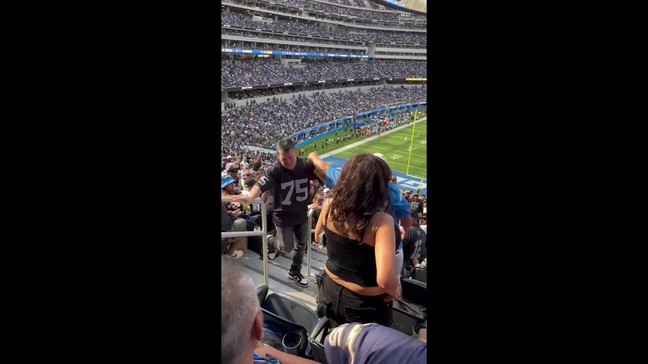 Fight Breaks Out Between Chargers And Raiders Fans At Sofi Stadium — Storyful