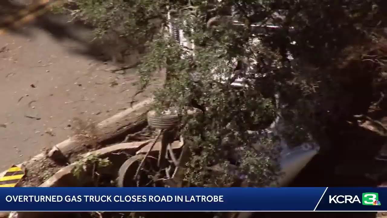 Livecopter3 Is Flying Over An Overturned Big Rig In Latrobe That Has Caused Road Closures