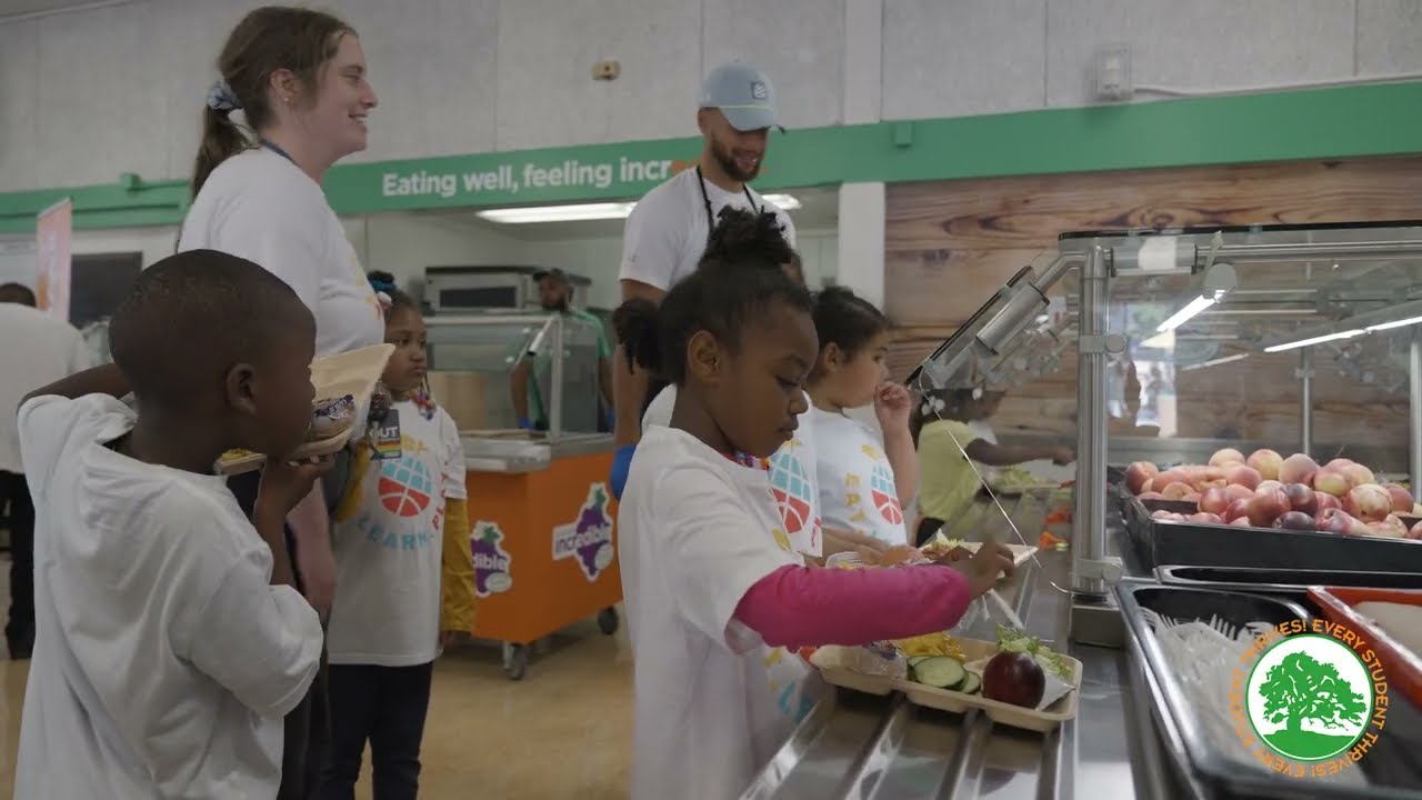 Stephen And Ayesha Curry Visit “the Center” Kitchen And Garden