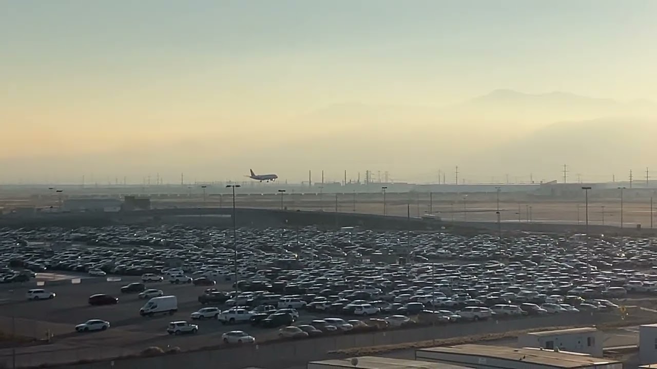 Emergency 🚨 Landing of United Flight Into Salt Lake City International Airport 2 Emergency 🚨 Landing Of United Flight Into Salt Lake City International Airport