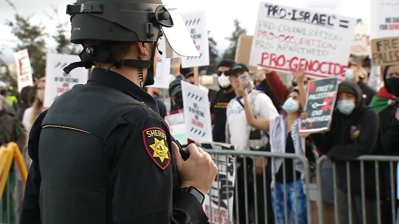 Hundreds Protest Outside Israeli Military Fundraiser In San Carlos, Against More Arming Of Troops