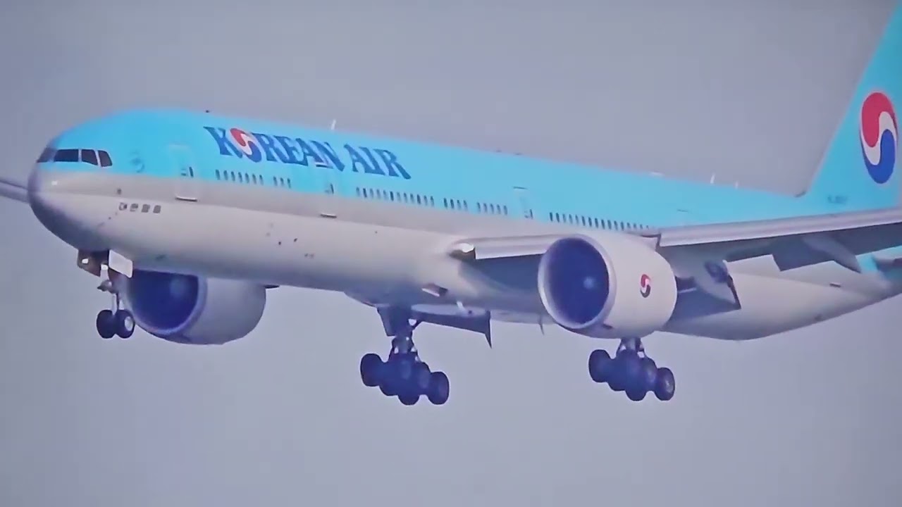 Korean Air Flight 23 Heavy From Icn Airport To Sfo Airport A 777 300 Landing On Runway 28l