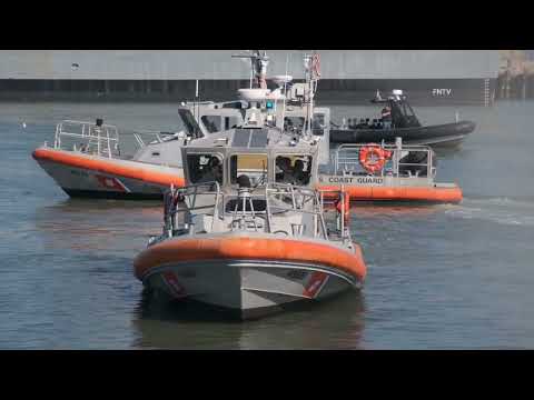 Protesters Block Israel Ship From Living Bay Side Port To Demand Ceasefire