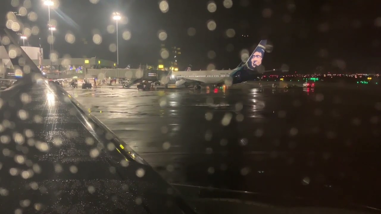 Rainy San Francisco Airport Takeoff Delta Airlines Airbus A321