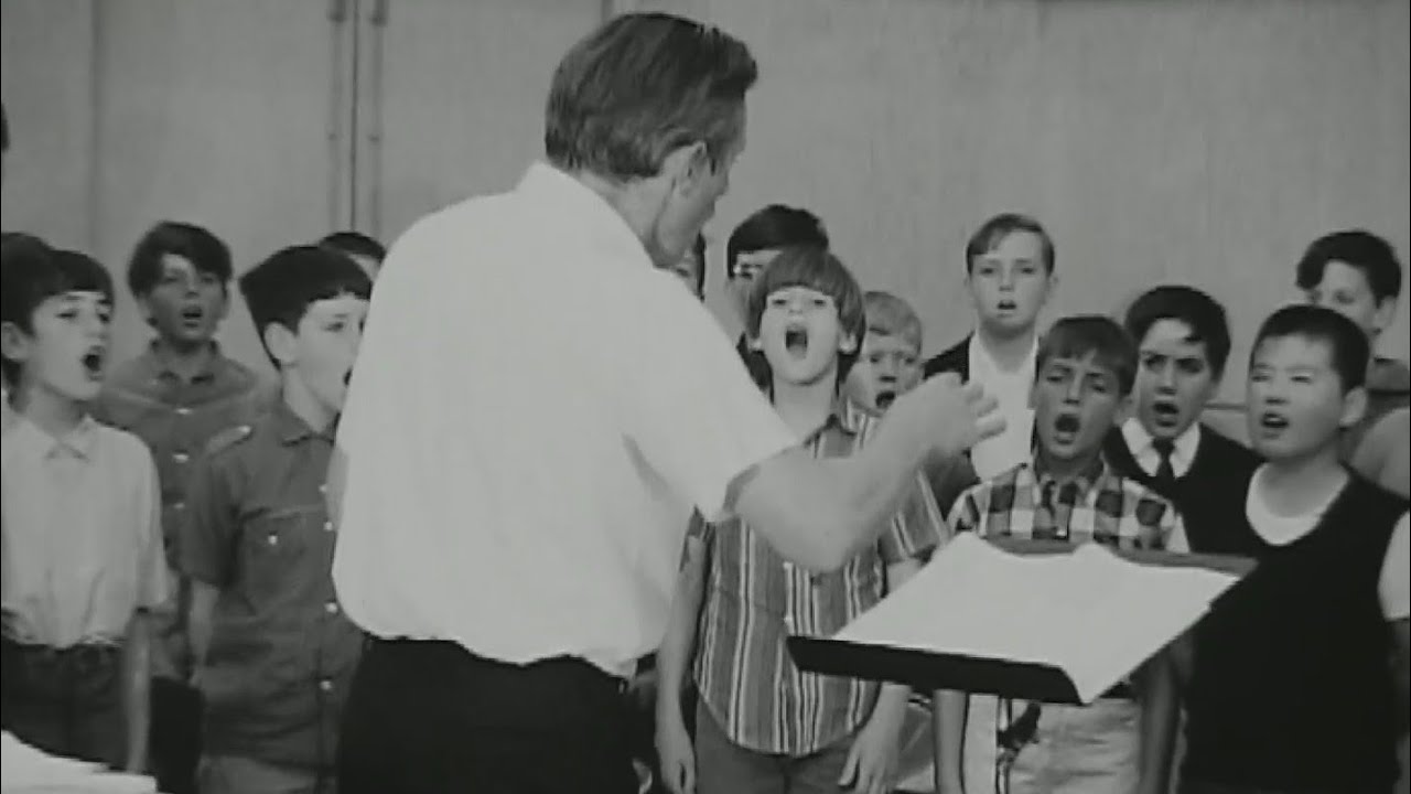 1967: Jazz musician Vince Guaraldi makes album with San Francisco Boys Chorus 2 1967: Jazz Musician Vince Guaraldi Makes Album With San Francisco Boys Chorus