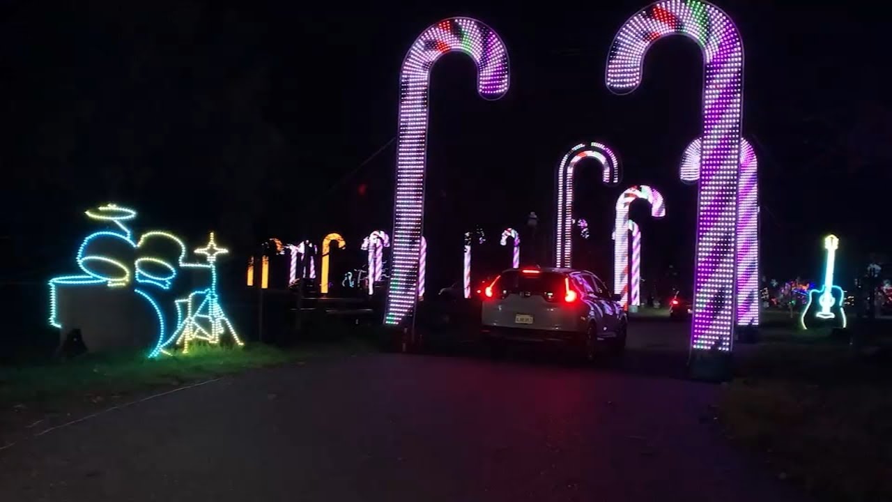 Experience The Drive Thru Holiday Light Show In San Jose