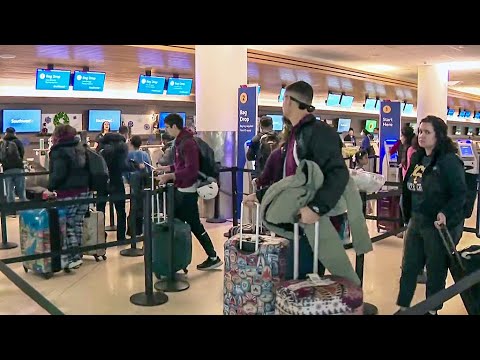 Holiday Travelers Find Lighter Than Expected Lines At San Jose Airport