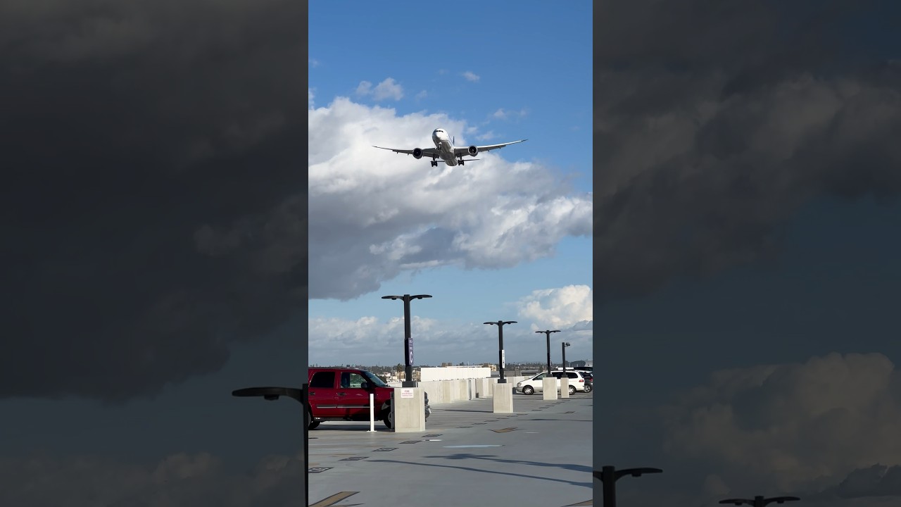 #lax #united #airlines #sky #losangeles #airport #new #newyears #shorts #video #shortvideo #news