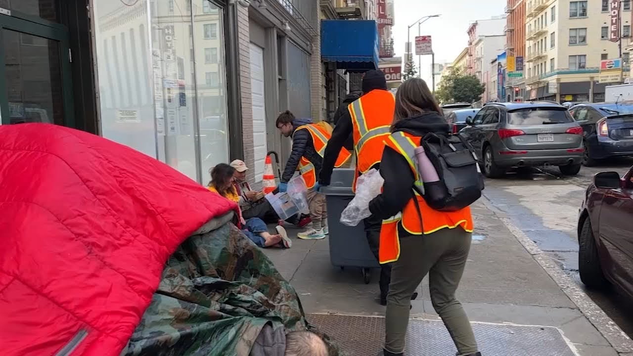 Volunteers help clean SF's Tenderloin 1 piece of trash at a time in honor of Martin Luther King Jr. 1 volunteers help clean sfs tender