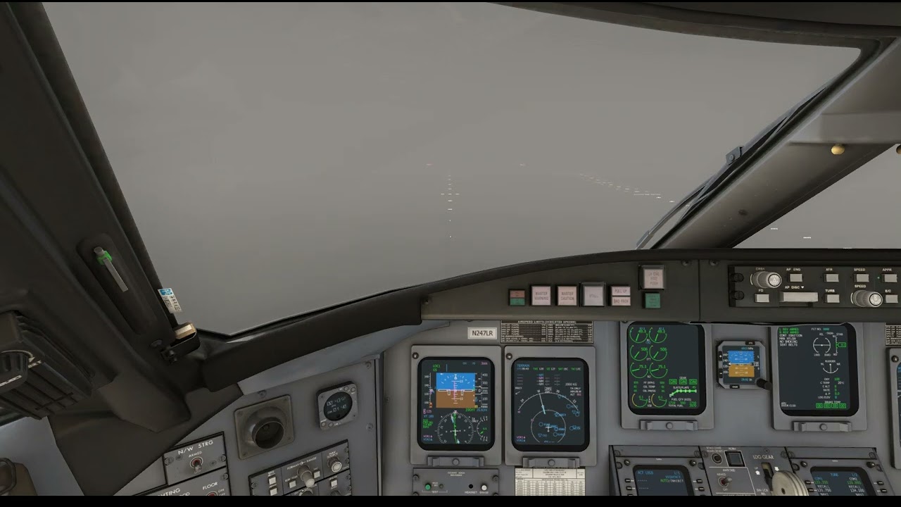US Airways Flight CRJ-900ER Cockpit Fog Landing in San Francisco International Airport 2 us airways flight crj 900er cock